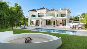 Villa for sale in Marbella City