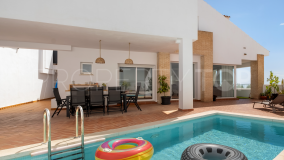 For sale villa with 4 bedrooms in Benalmadena Costa