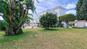 Villa for sale in Bel Air, Estepona East