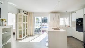Ground Floor Apartment for sale in Rio Verde Playa, Marbella Golden Mile