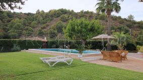 Finca with stables and 2 guest houses in Coín