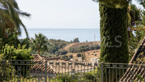 Villa for sale in Paraiso Alto, Benahavis