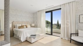 Villa for sale in Los Naranjos Golf, Nueva Andalucia