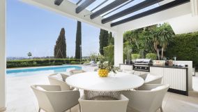 Villa for sale in Los Naranjos Golf, Nueva Andalucia