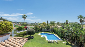 Villa for sale in Paraiso Alto, Benahavis