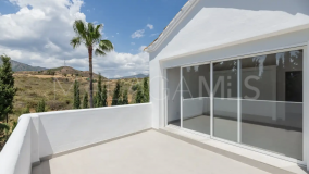 Semi Detached House for sale in Las Lomas de Pozuelo, Marbella East