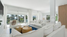 Villa de 5 dormitorios en venta en Marbella Este