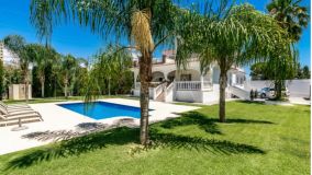 House for sale in Atalaya de Rio Verde, Nueva Andalucia