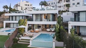 Villa for sale in New Golden Mile, Estepona Öst