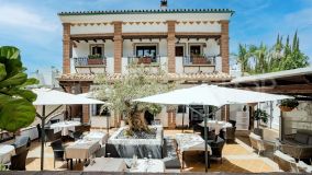 Outstanding restaurant with 5 apartments in a prime location in Nueva Andalucía