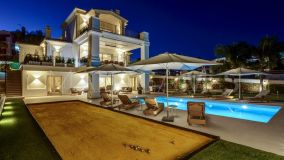 Villa en venta en Nueva Andalucia, Marbella