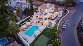Villa for sale in Nueva Andalucia, Marbella