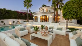 Villa for sale in Nueva Andalucia, Marbella