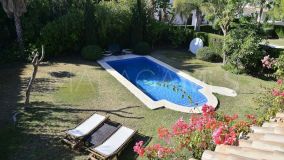 House for sale in Los Naranjos, Nueva Andalucia