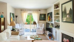 Buy villa with 5 bedrooms in Parcelas del Golf
