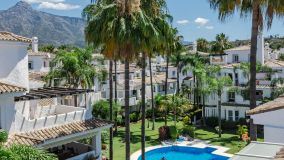 Scandinavian Elegance in Los Naranjos: Renovated 2-Bed Penthouse with Private Solarium and Stunning Views