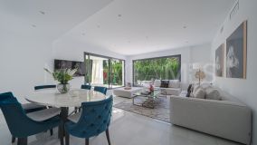 Apartamento Planta Baja en venta en Altos de Puente Romano, Marbella Golden Mile
