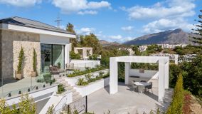 Villa for sale in La Quinta, Benahavis