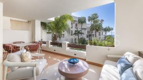 Lägenhet for sale in New Golden Mile, Estepona Öst