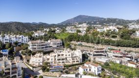 Duplex Penthouse for sale in Benahavis