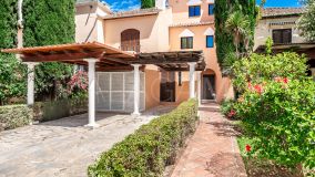 Town House for sale in El Velerin, Estepona East