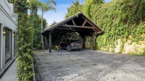 Villa en venta en Nueva Andalucia, Marbella