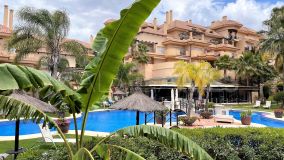 Lägenhet for sale in Aloha Hill Club, Nueva Andalucia