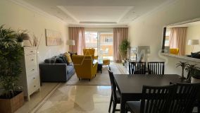 Lägenhet for sale in Aloha Hill Club, Nueva Andalucia