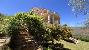 Mansion for sale in Forest Hills, Altos de Estepona