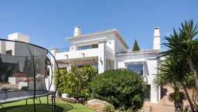 Villa for sale in La Paloma, Manilva