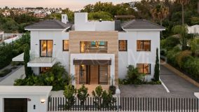 Villa en venta en Altos de Puente Romano, Marbella Golden Mile