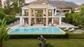 Villa en venta en Altos de Puente Romano, Marbella Golden Mile