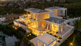 Villa for sale in Benahavis