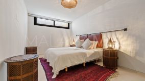 Villa for sale in Los Olivos, Nueva Andalucia