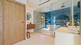 Villa for sale in Nueva Andalucia, Marbella