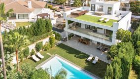 Villa zu verkaufen in Nueva Andalucia, Marbella