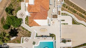 Villa for sale in Las Lomas de Nueva Andalucia