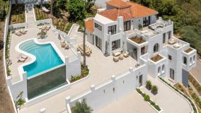 Villa for sale in Las Lomas de Nueva Andalucia