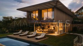 Villa for sale in La Cerquilla, Nueva Andalucia
