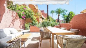 Maison de Ville for sale in Aloha, Nueva Andalucia