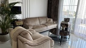 Apartamento en venta en Puente Romano, Marbella Golden Mile
