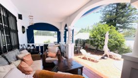 Villa for sale in Alta Vista, San Pedro de Alcantara