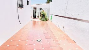 Villa for sale in Alta Vista, San Pedro de Alcantara