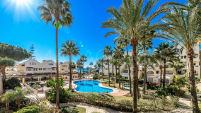Appartement rez de chaussée for sale in White Pearl Beach, Marbella Est