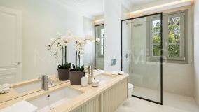 Villa for sale in Los Naranjos Hill Club, Nueva Andalucia