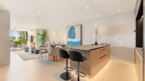 Apartment for sale in New Golden Mile, Estepona East