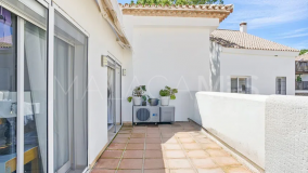 Tvåvånings takvåning for sale in Los Pinos de Aloha, Nueva Andalucia
