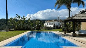Villa en venta en Estepona
