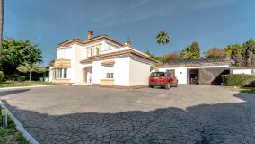 Villa for sale in Guadalmina Baja, San Pedro de Alcantara