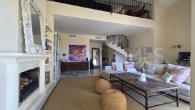 Ático en venta en Country Club Las Brisas, Nueva Andalucia